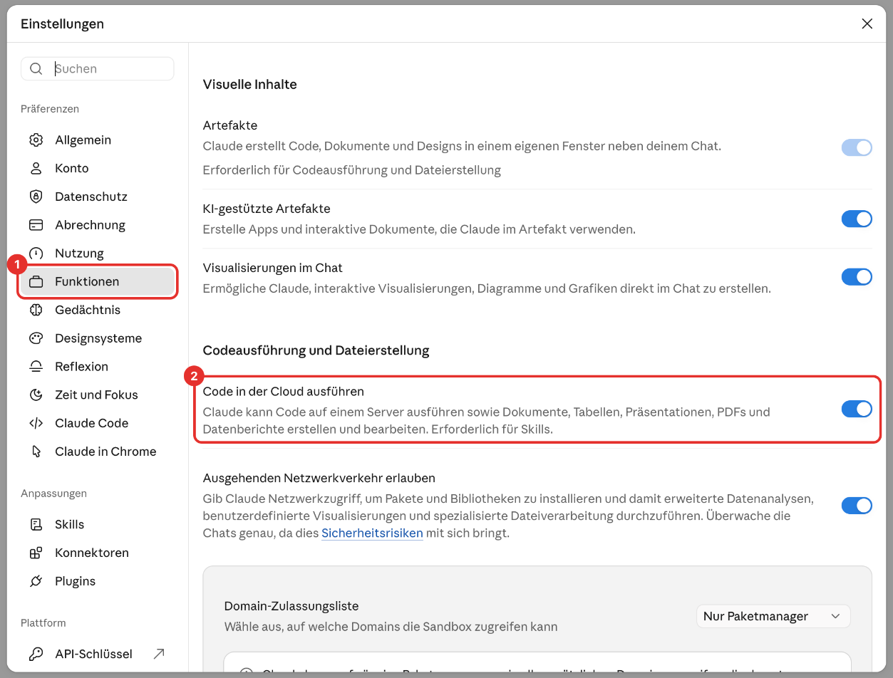 Einstellungen von Claude, rot markiert: 1 Funktionen in der linken Leiste, 2 der eingeschaltete Schalter Code in der Cloud ausführen